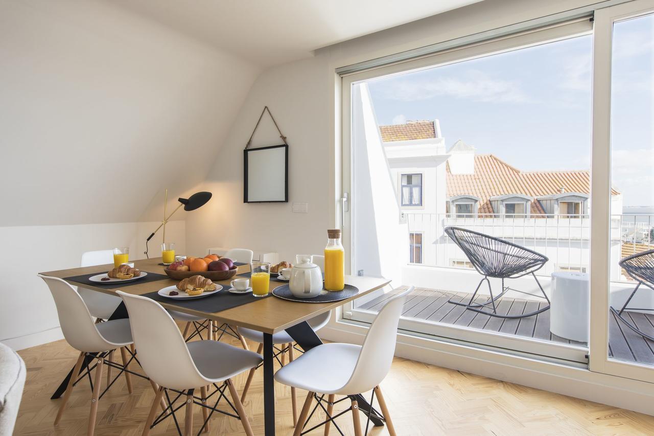 Lovelystay - Penthouse On The Tagus In Alfama Lisbon Bagian luar foto