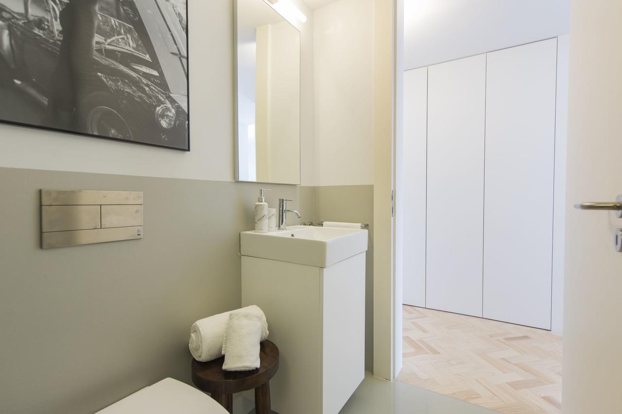 Lovelystay - Penthouse On The Tagus In Alfama Lisbon Bagian luar foto
