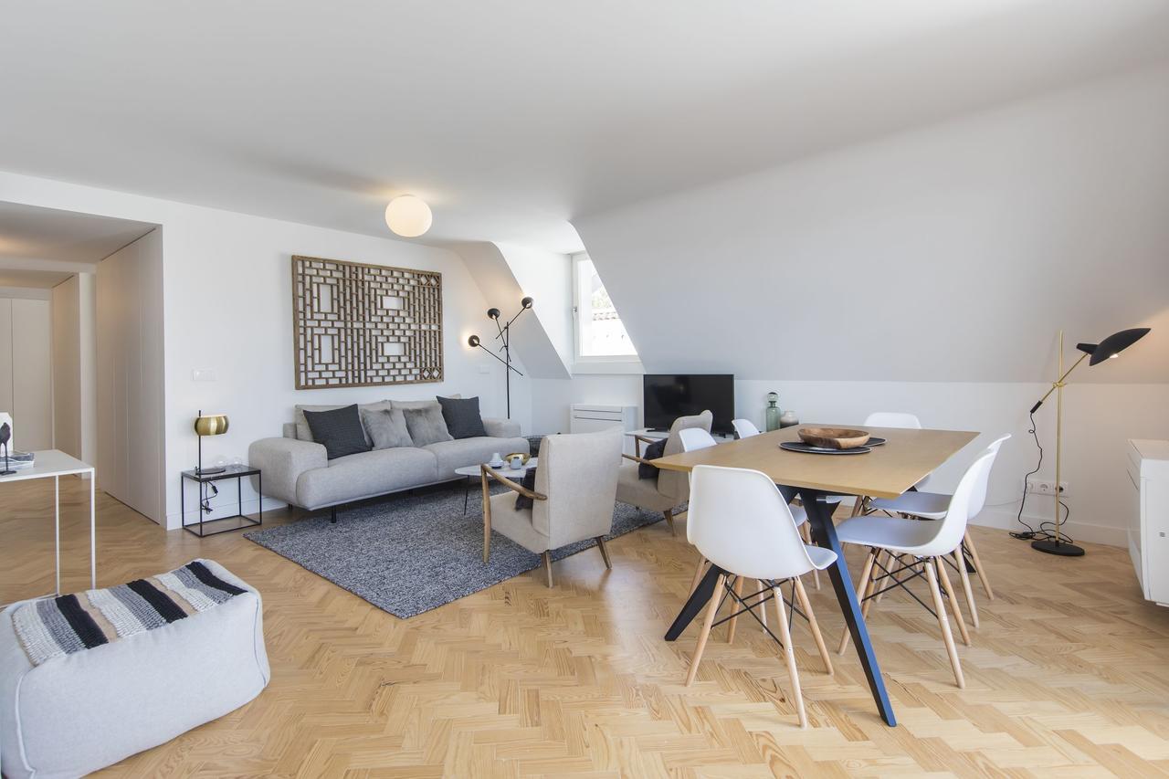 Lovelystay - Penthouse On The Tagus In Alfama Lisbon Bagian luar foto