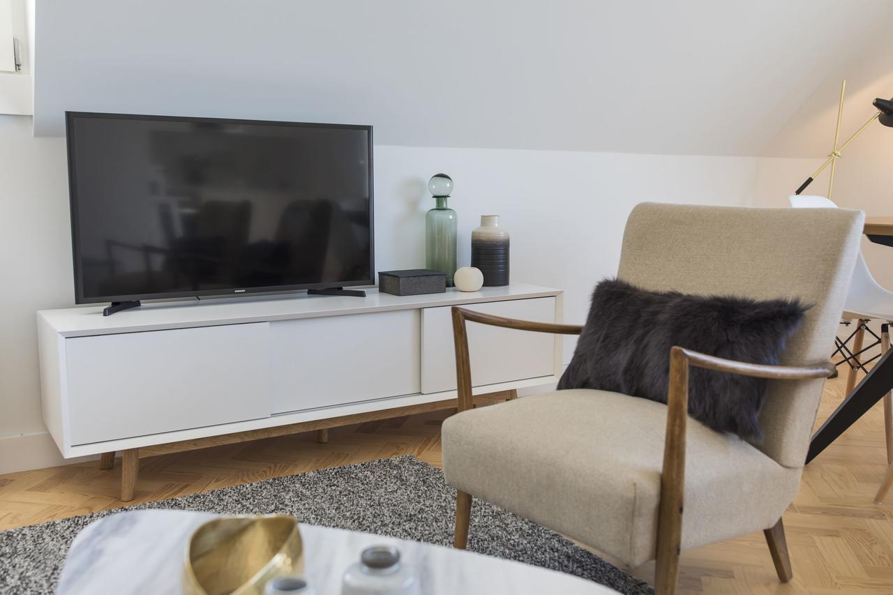 Lovelystay - Penthouse On The Tagus In Alfama Lisbon Bagian luar foto